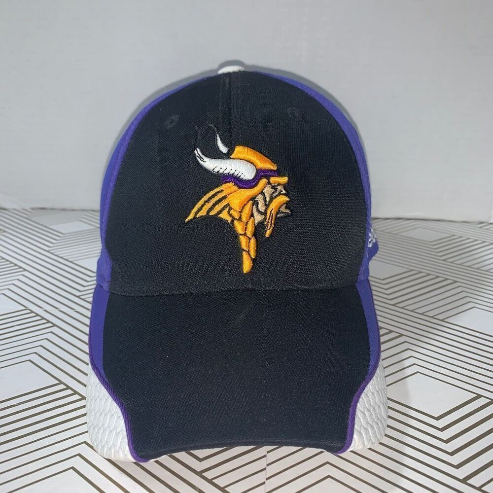 Reebok Minnesota Vikings S/M On Field Hat Cap NFL Football Purple Black Two Tone